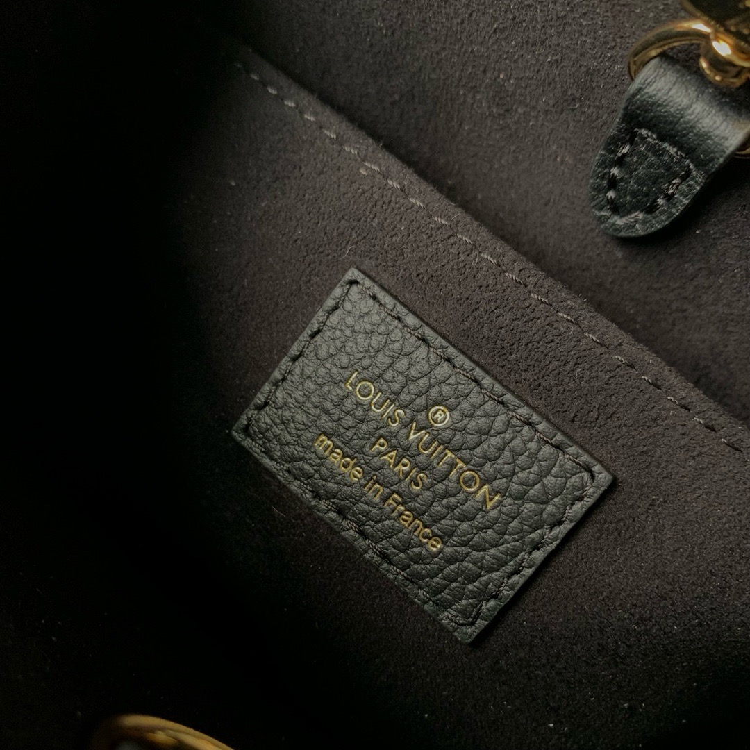 Louis Vuitton OnTheGo BB M46993 black