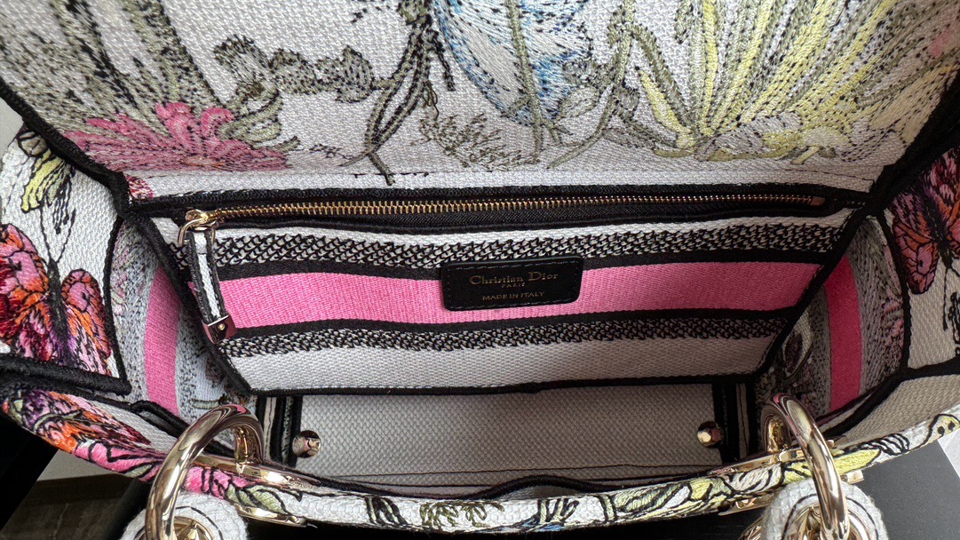 Medium Lady D-Lite Bag Multicolor Dior 4 Saisons Ete Embroidery M0565O pink