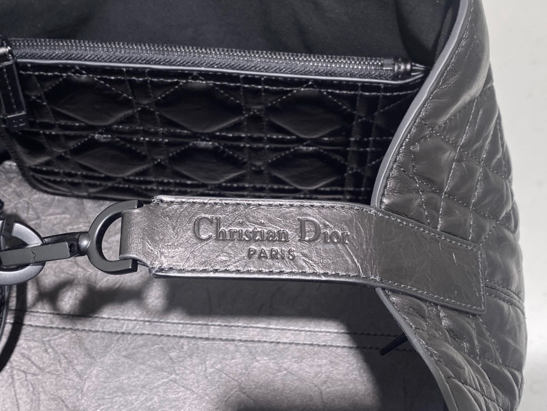 Small Dior Toujours Bag Black Macrocannage Crinkled Calfskin M2822O