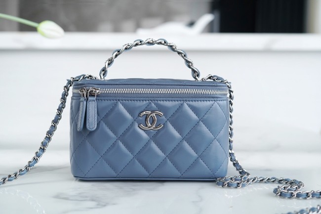 CHANEL 23K CLUTCH WITH CHAIN AP3768 blue