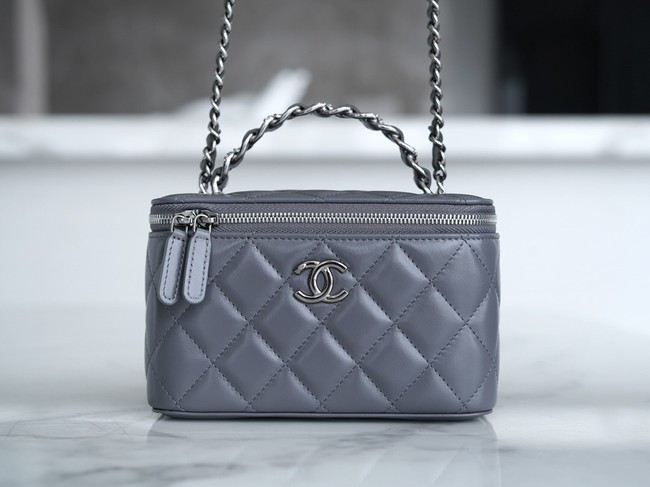 CHANEL 23K CLUTCH WITH CHAIN AP3768 gray