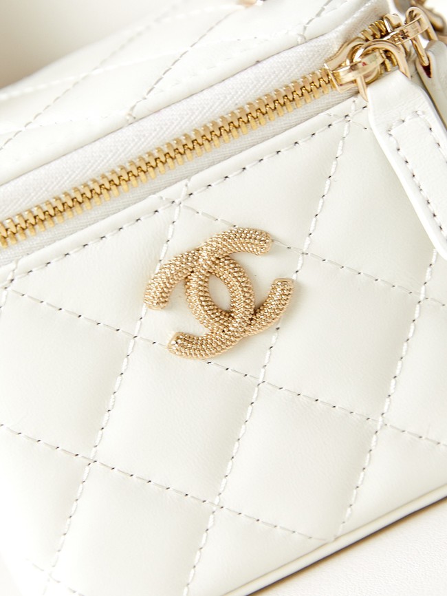 CHANEL NANO CLUTCH WITH CHAIN AS3965 WHITE