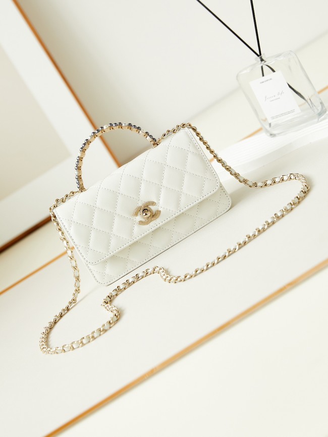 CHANEL CLUTCH WITH CHAIN Shiny Crumpled Lambskin AP3803 White