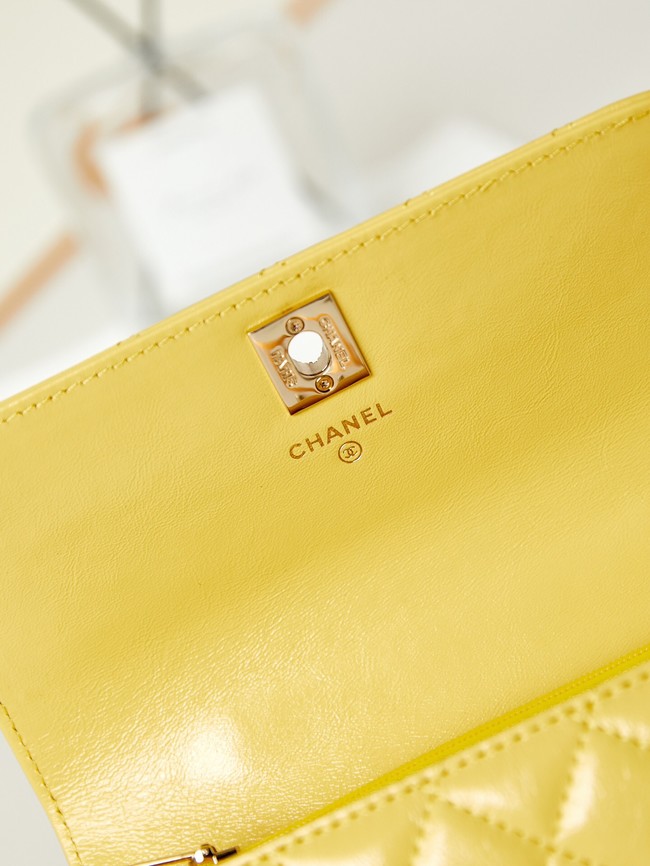 CHANEL CLUTCH WITH CHAIN Shiny Crumpled Lambskin AP3803 yellow