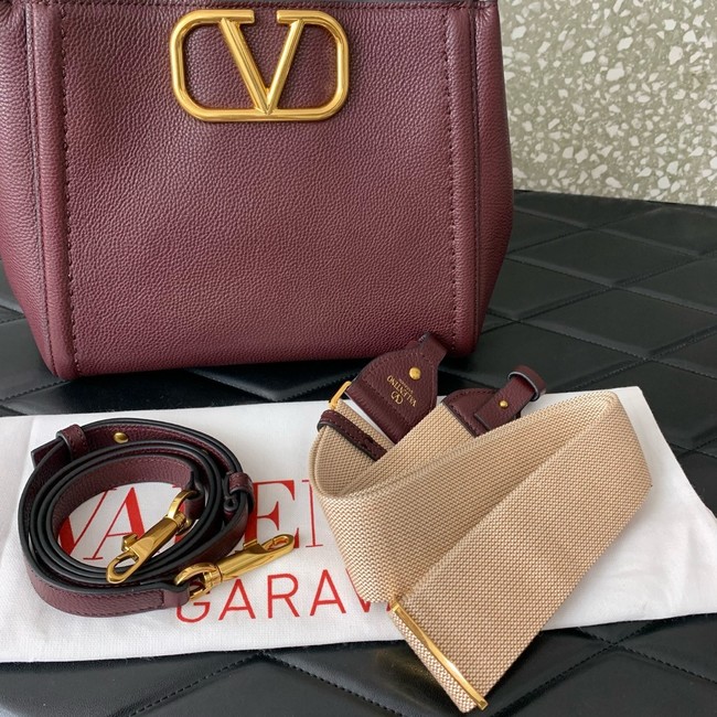 VALENTINO Alltime medium grain calfskin bag B0Q18 Wine