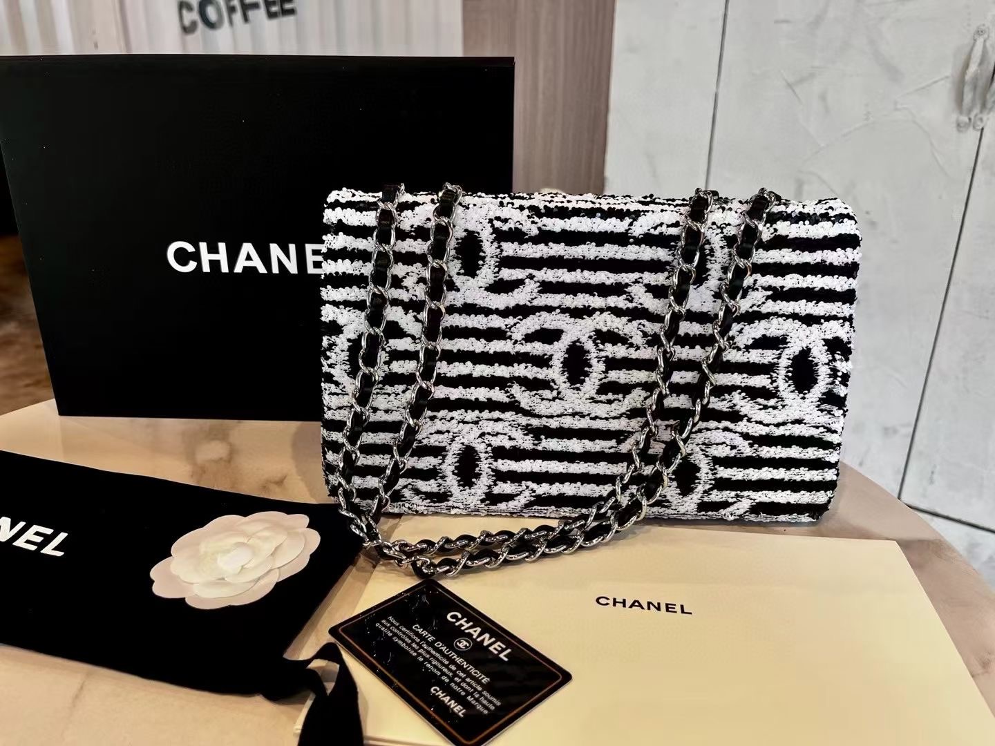 CHANEL SMALL FLAP BAG AS4561 Black & White