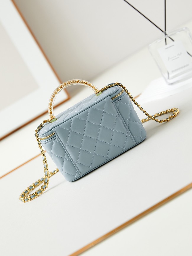 CHANEL MINI CLUTCH WITH TOP HANDLE AP3820 blue