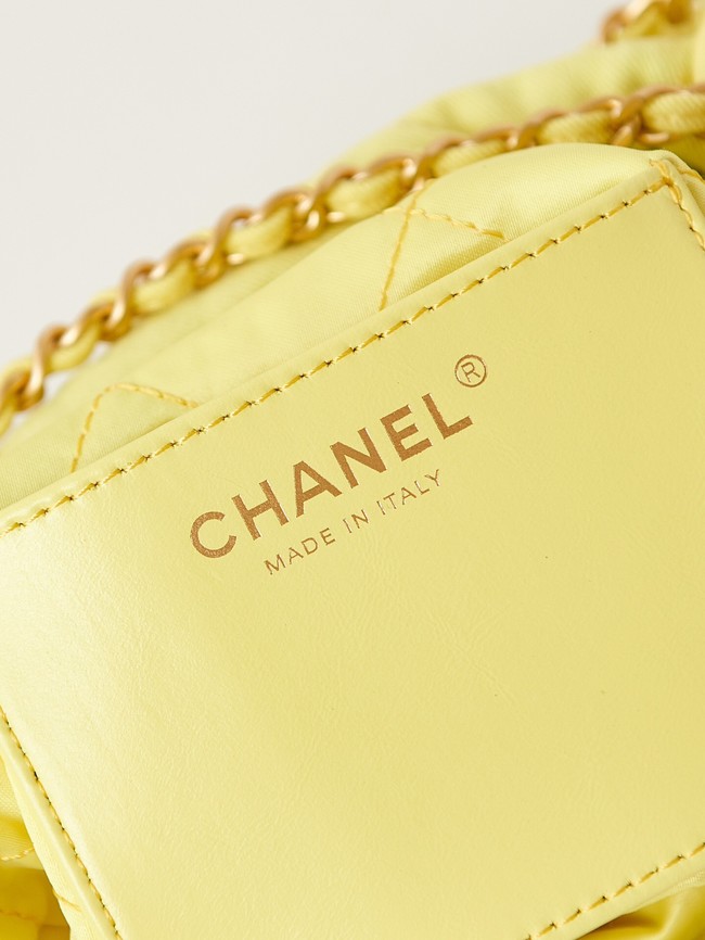 CHANEL 22 MINI HANDBAG Fabric AS3980 yellow