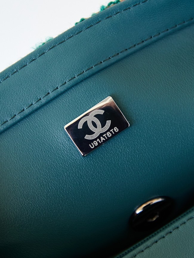 CHANEL MINI CLASSIC HANDBAG A69900 green