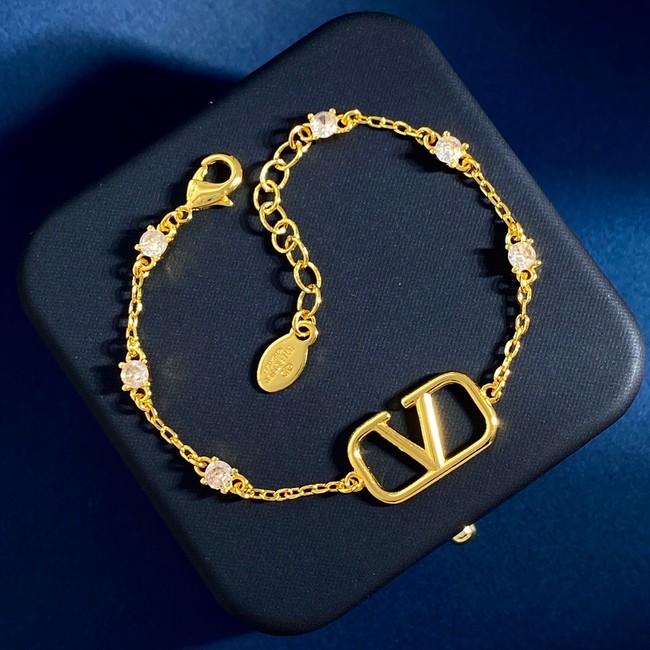 Valentino Bracelet&Earrings CE14340