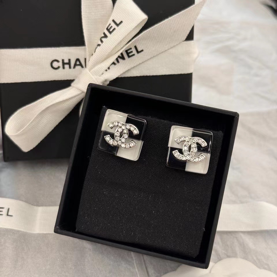 Chanel Earrings CE14357