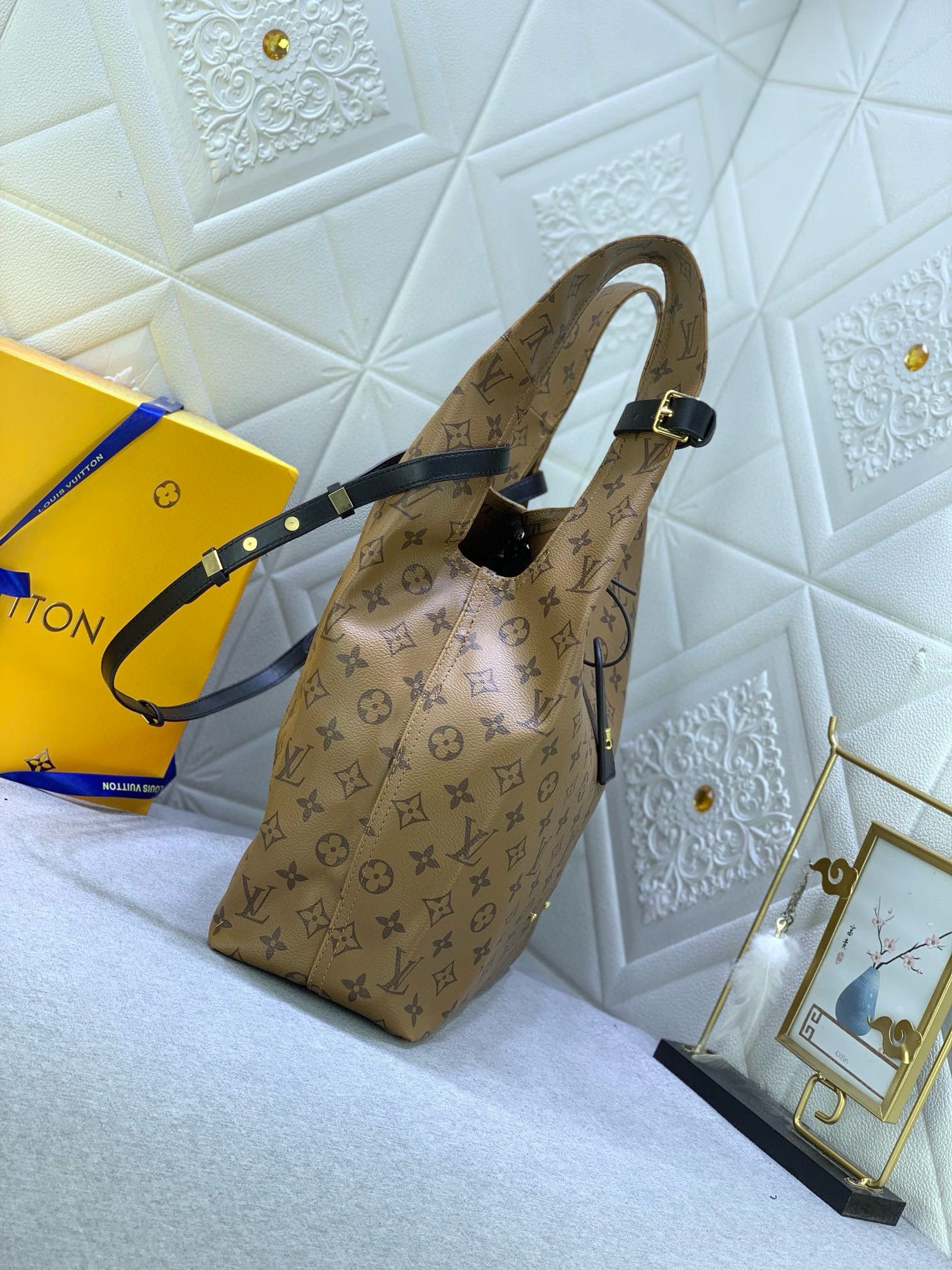 Louis Vuitton Monogram Reverse Atlantis GM Bag M46816 OR M46817 Light Brown