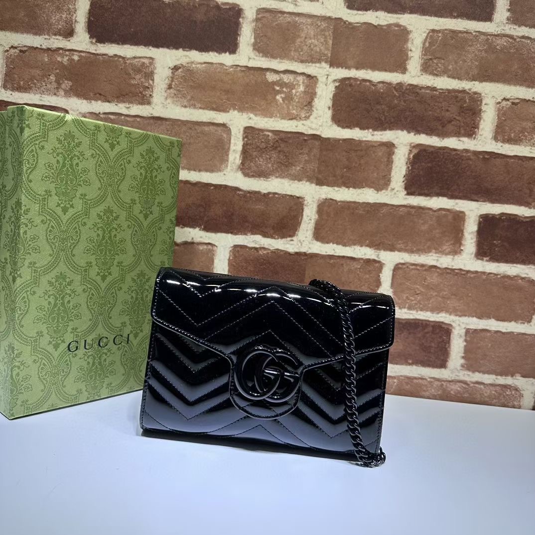 Gucci GG MARMONT Patent leather MINI BAG 474575 black