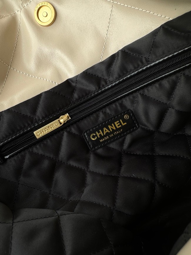 CHANEL 22 HANDBAG AS3261 Apricot & Black