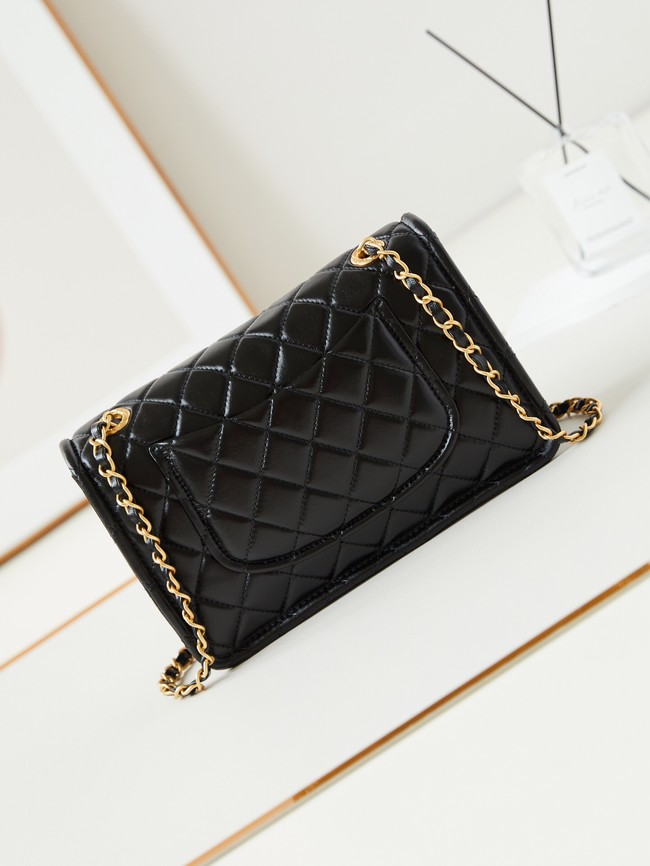 CHANEL FLAP BAG Lambskin AS4686 black