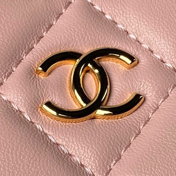 CHANEL 24P CLUTCH WITH CHAIN AP3763 pink