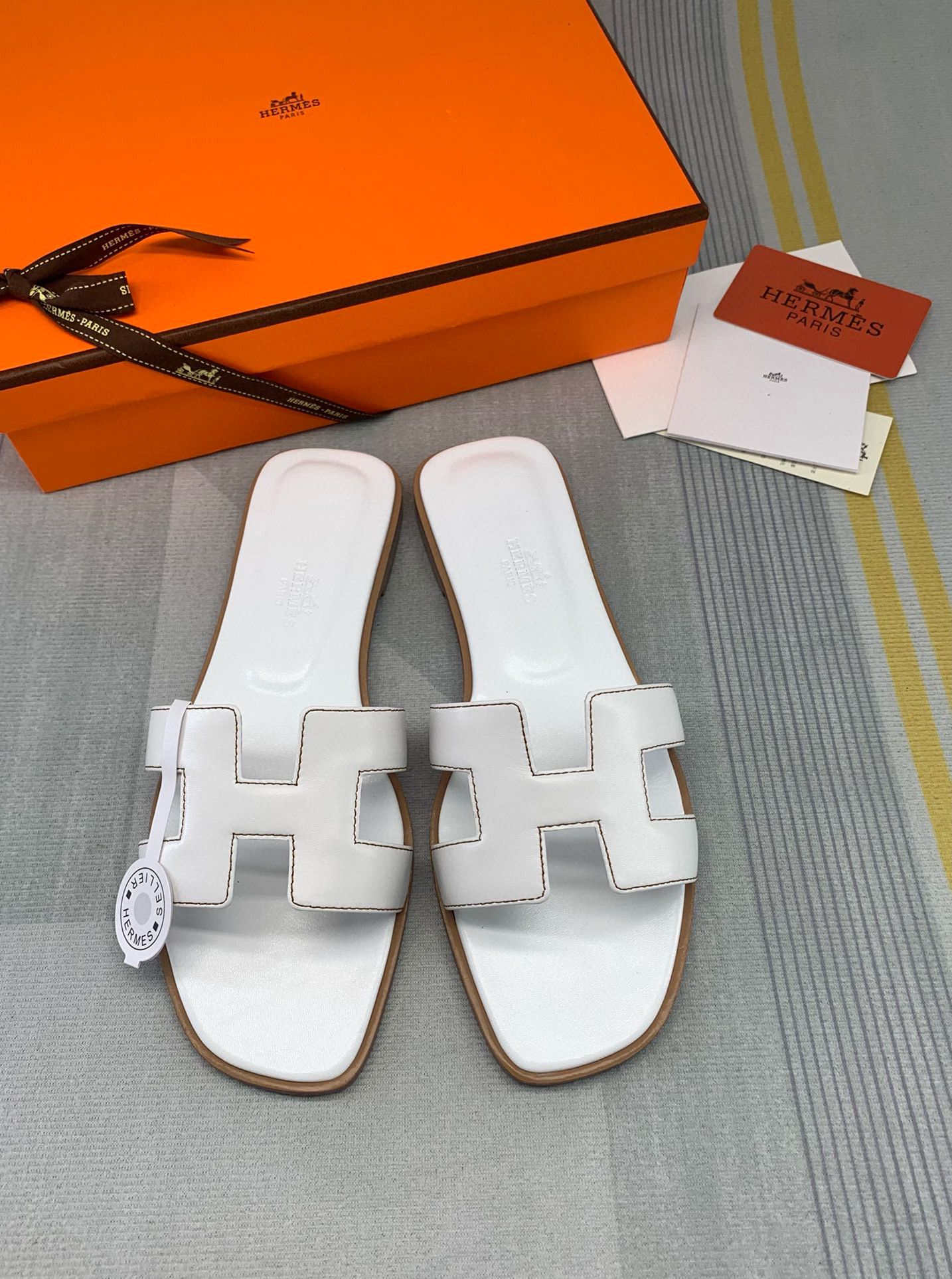 Hermes Shoes HMS56268 White