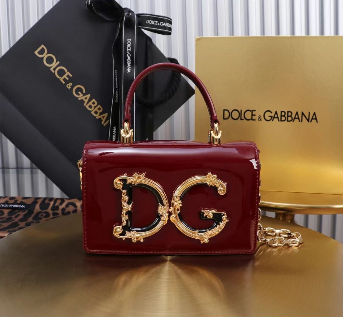 Dolce & Gabbana Patent leather Shoulder Bag G6504 red