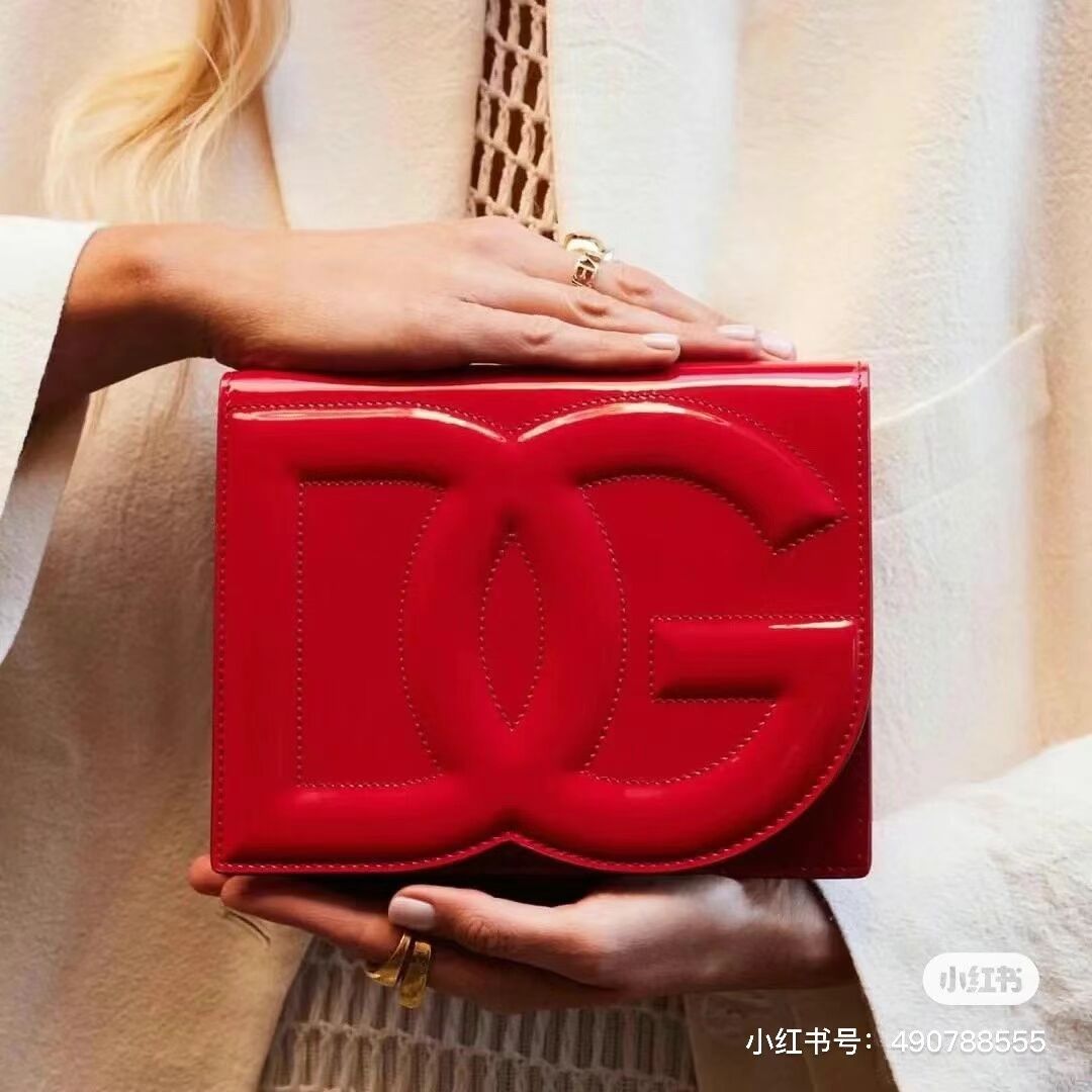 Dolce & Gabbana Patent leather Shoulder Bag G6551 red