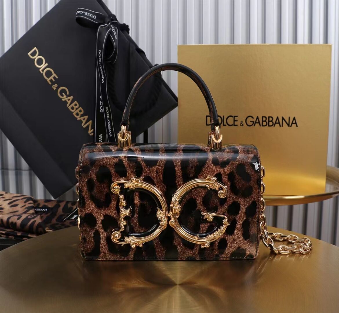 Dolce & Gabbana Patent leather Shoulder Bag G6504 black&brown