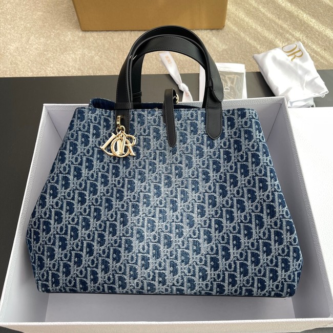 Large Dior Toujours Bag Blue Denim Dior Oblique Jacquard M2820OD