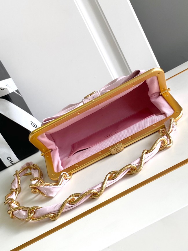 Chanel 24A CLUTCH WITH CHAIN AP4027 pink