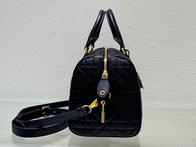 Dior Groove 25 Bag Black Macrocannage Calfskin M1365UB