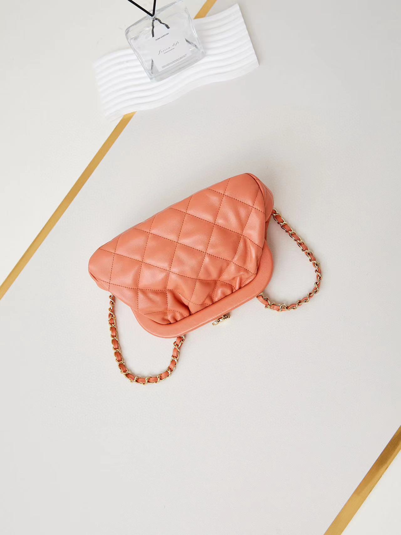 Chanel 24A CLUTCH WITH CHAIN AP1940 orange