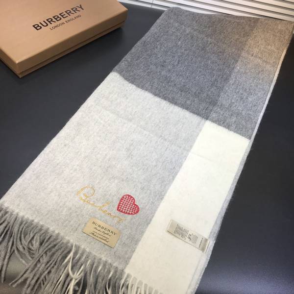 Burberry Scarf BBC00185 Burberry Scarf BBC00185