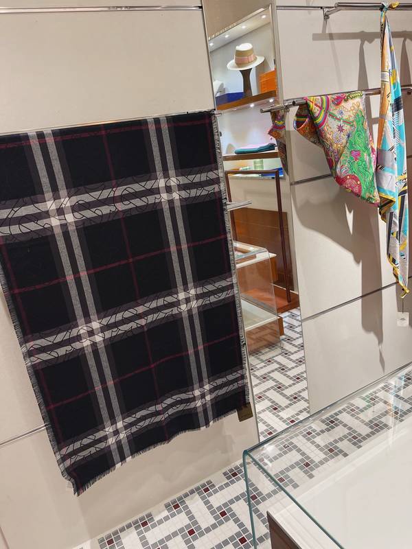 Burberry Scarf BBC00191 Burberry Scarf BBC00191