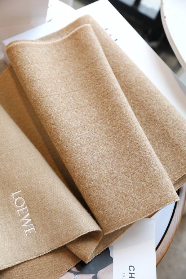 Loewe Scarf LOC00056 Loewe Scarf LOC00056