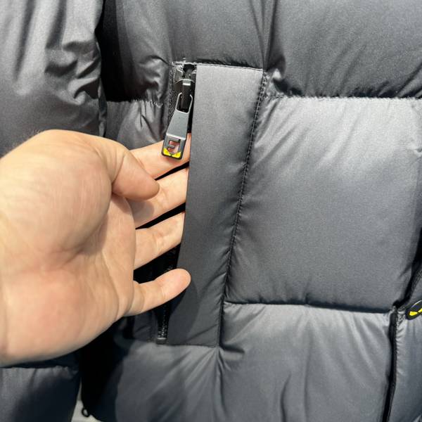 Fendi Top Quality Down Coat FDY00010 Fendi Top Quality Down Coat FDY00010