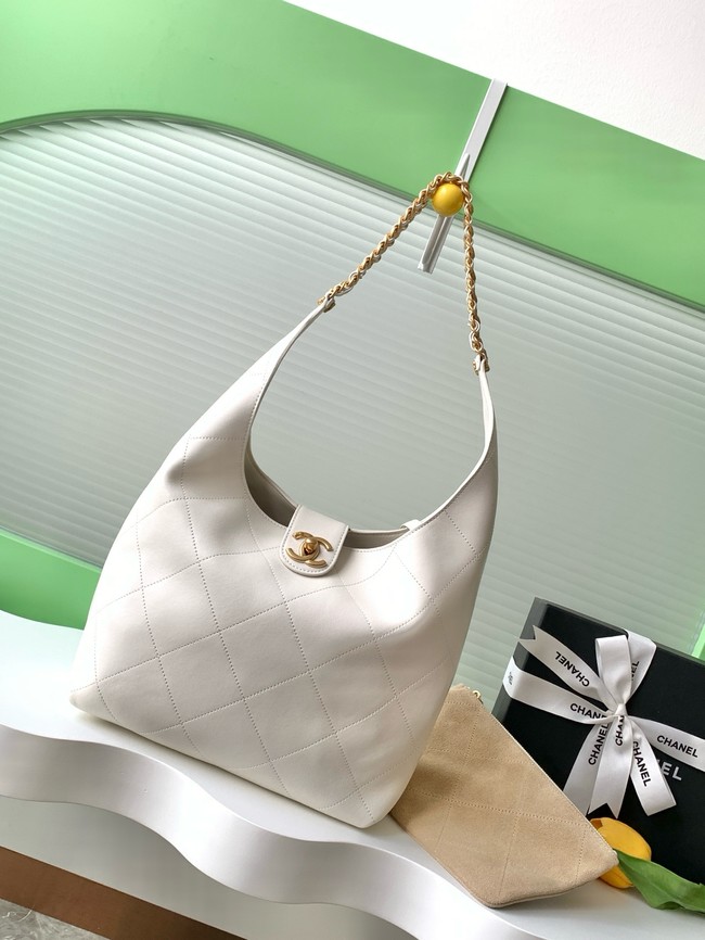 Chanel HOBO HANDBAG AS5425 white