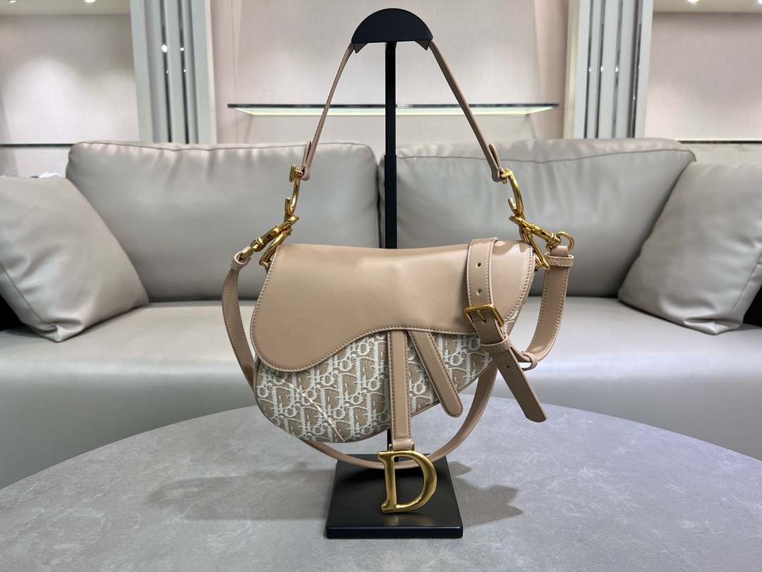 Dior Saddle Bag with Strap Oblique Jacquard and Natural Smooth Calfskin M0455CDDS