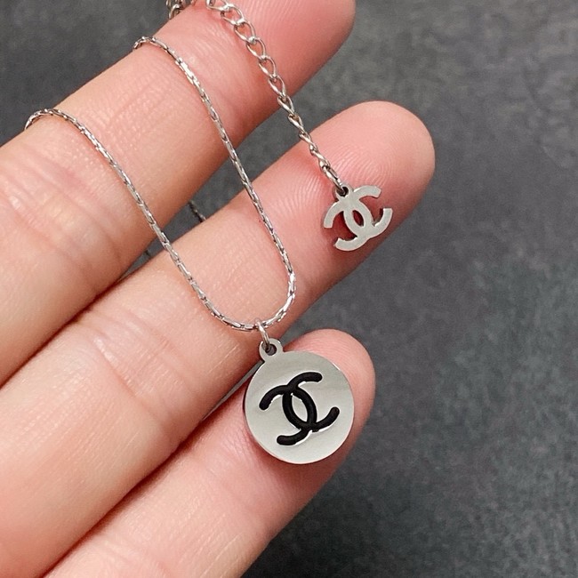 Chanel necklace CE16602
