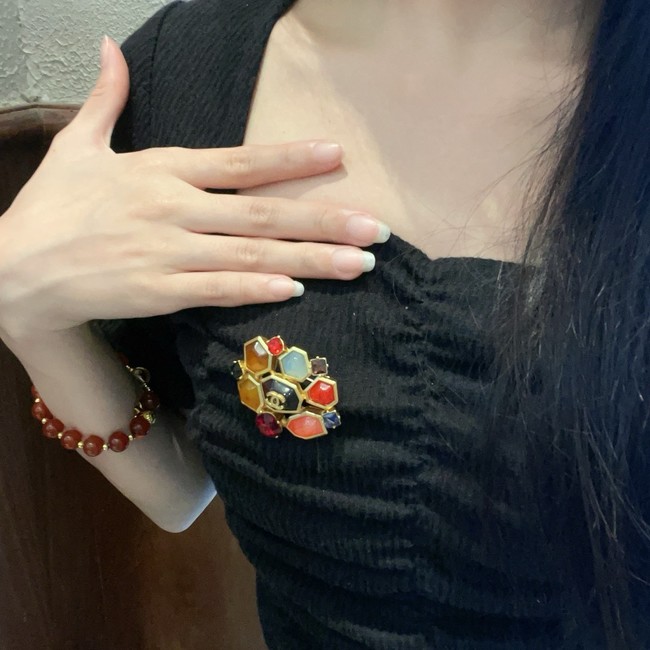Chanel brooch CE16706