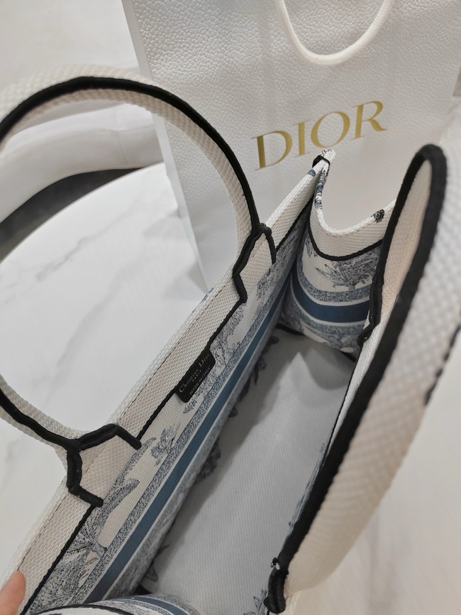 Medium Dior Book Tote White and Blue Toile de Jouy Palms Embroidery M1296ZEYD