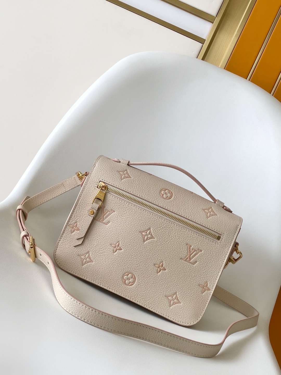 Louis Vuitton NEW Pochette Metis M14977 Eden