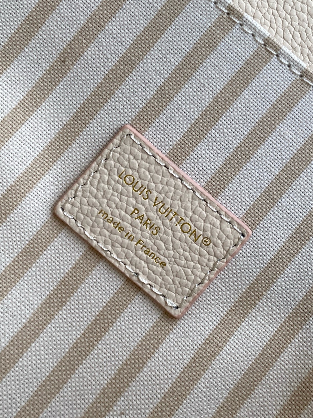 Louis Vuitton NEW Pochette Metis M14977 Eden