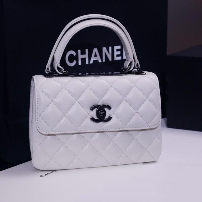 CHANEL mini Flap Bag With Top Handle 4654-1