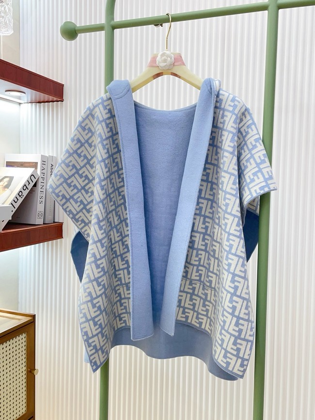 Fendi Cashmere cape FXX723