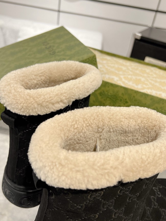 Gucci Womens boot with merino wool lining 857912-2