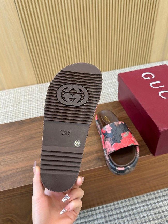 GUCCI Womens platform slide sandal 87185-1