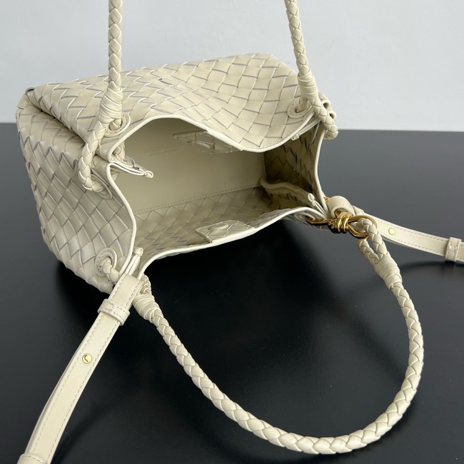 Bottega Veneta Parachute 835921 Cream